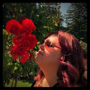 Meet your Posher, Leslie